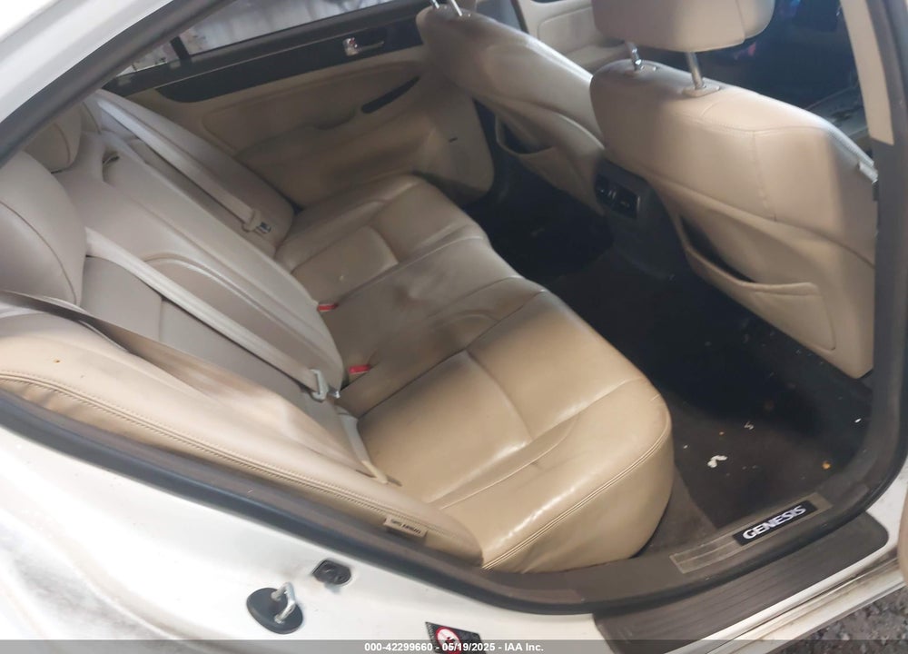 2010 HYUNDAI GENESIS VIN: KMHGC4DF9AU109669