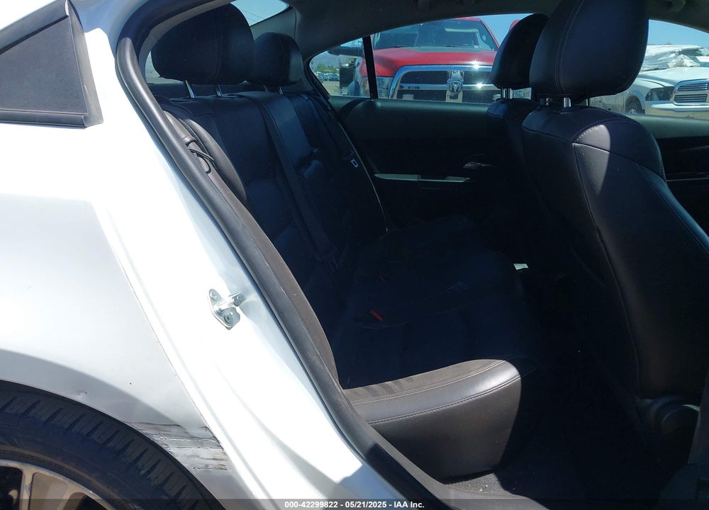 2014 CHEVROLET CRUZE VIN: 1G1PE5SB1E7231489