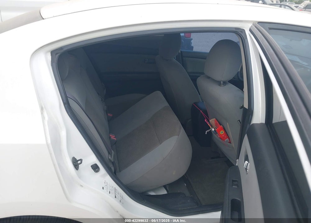 2011 NISSAN SENTRA 2.0S VIN: 3N1AB6AP0BL664806