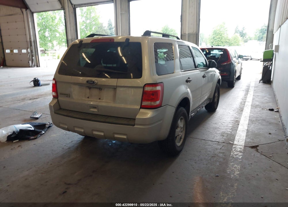 2010 FORD ESCAPE VIN: 1FMCU0D74AKD02692