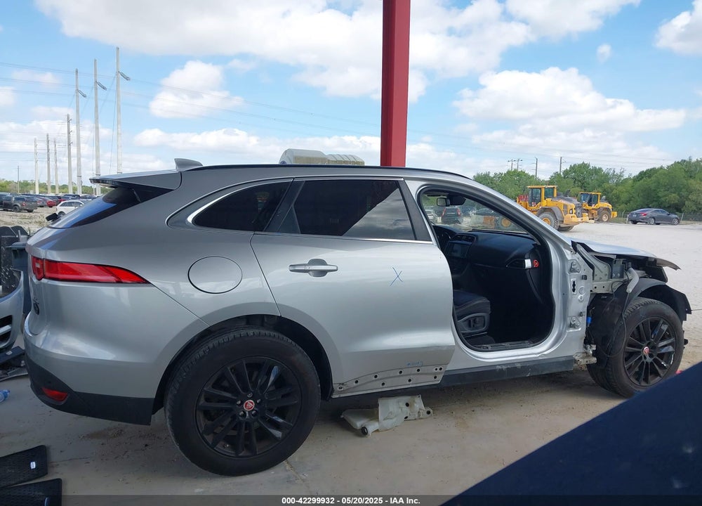 2018 JAGUAR F-PACE VIN: SADCK2EV5JA240426
