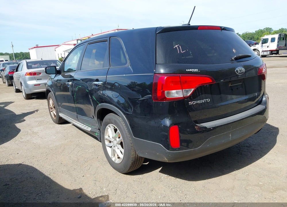 2014 KIA SORENTO VIN: 5XYKTDA62EG430317