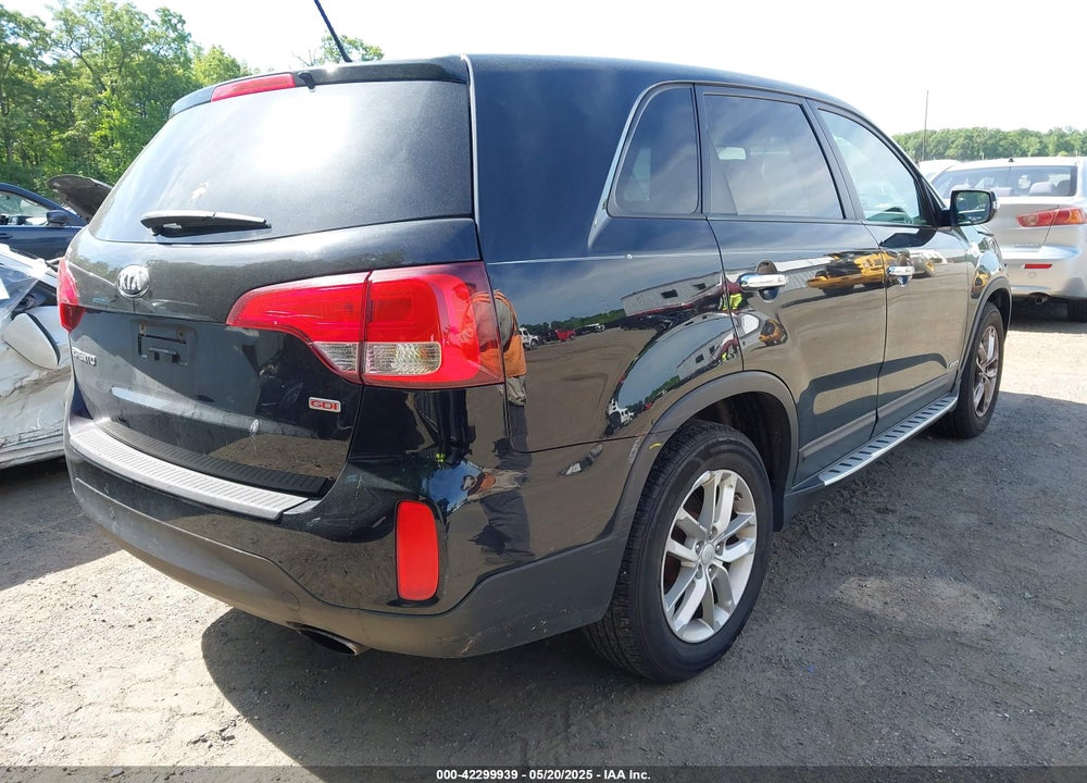 2014 KIA SORENTO VIN: 5XYKTDA62EG430317