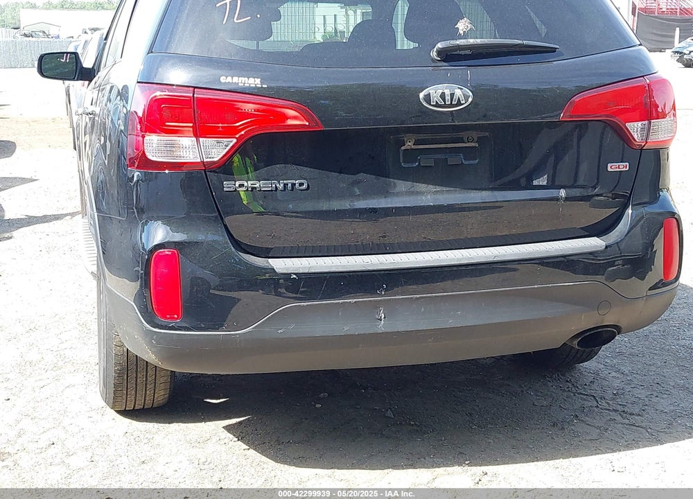2014 KIA SORENTO VIN: 5XYKTDA62EG430317