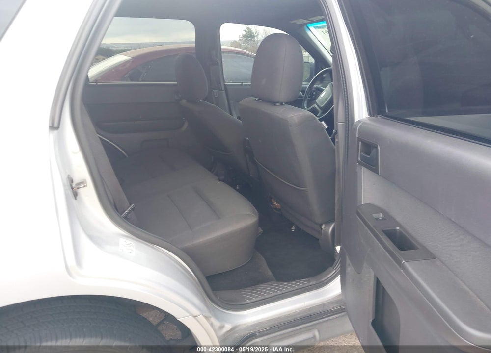 2011 FORD ESCAPE XLT VIN: 1FMCU0DGXBKC37638