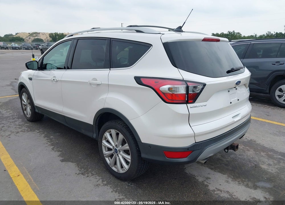 2018 FORD ESCAPE VIN: 1FMCU9J98JUB87867