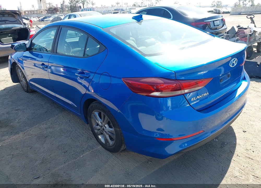 2017 HYUNDAI ELANTRA VIN: KMHD84LFXHU417689