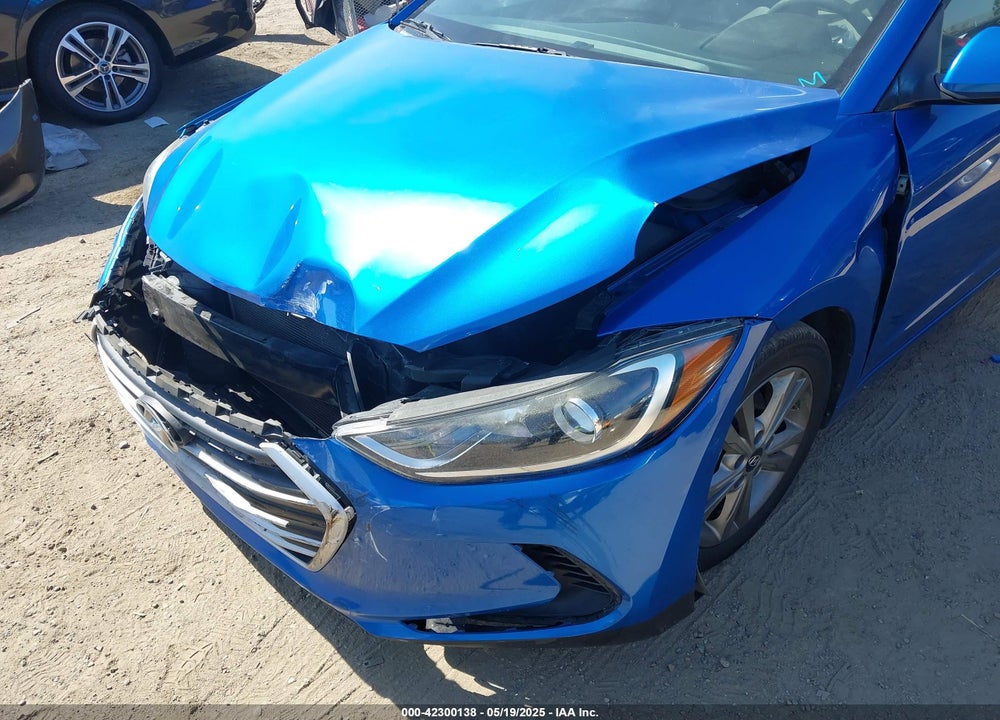 2017 HYUNDAI ELANTRA VIN: KMHD84LFXHU417689