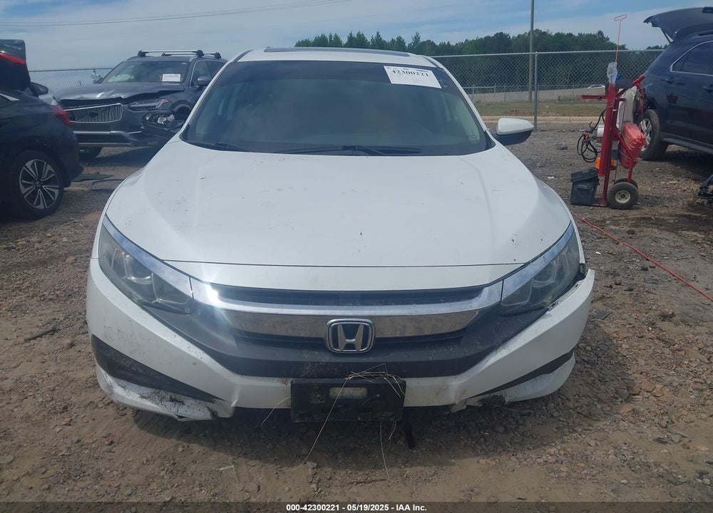2018 HONDA CIVIC EX VIN: 19XFC2F77JE039114