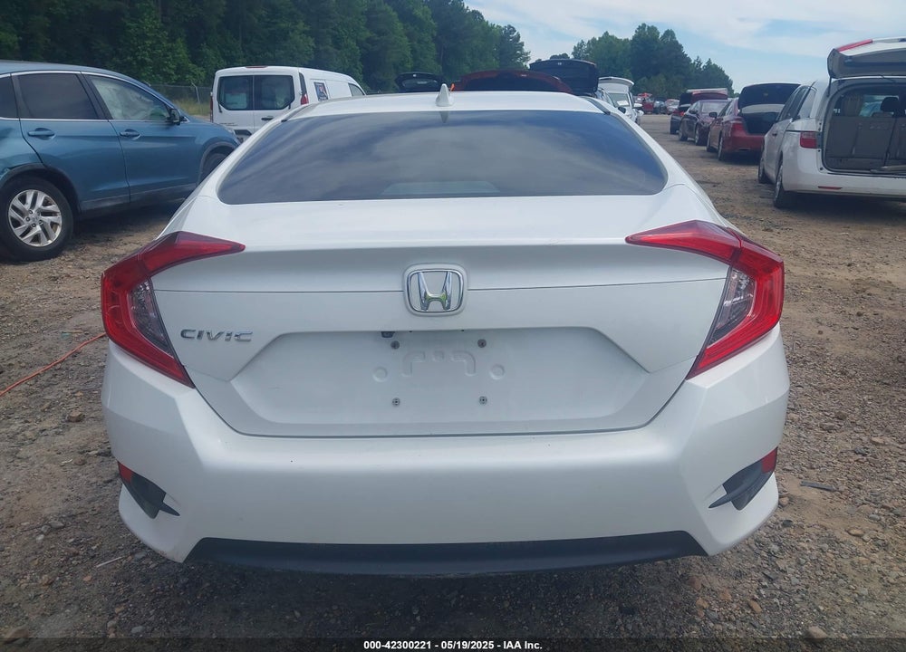 2018 HONDA CIVIC EX VIN: 19XFC2F77JE039114