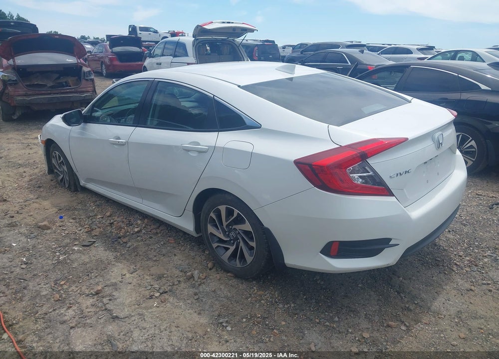 2018 HONDA CIVIC EX VIN: 19XFC2F77JE039114