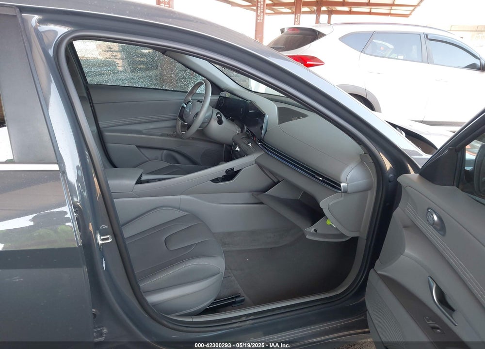 2024 HYUNDAI ELANTRA VIN: KMHLS4DG4RU717363