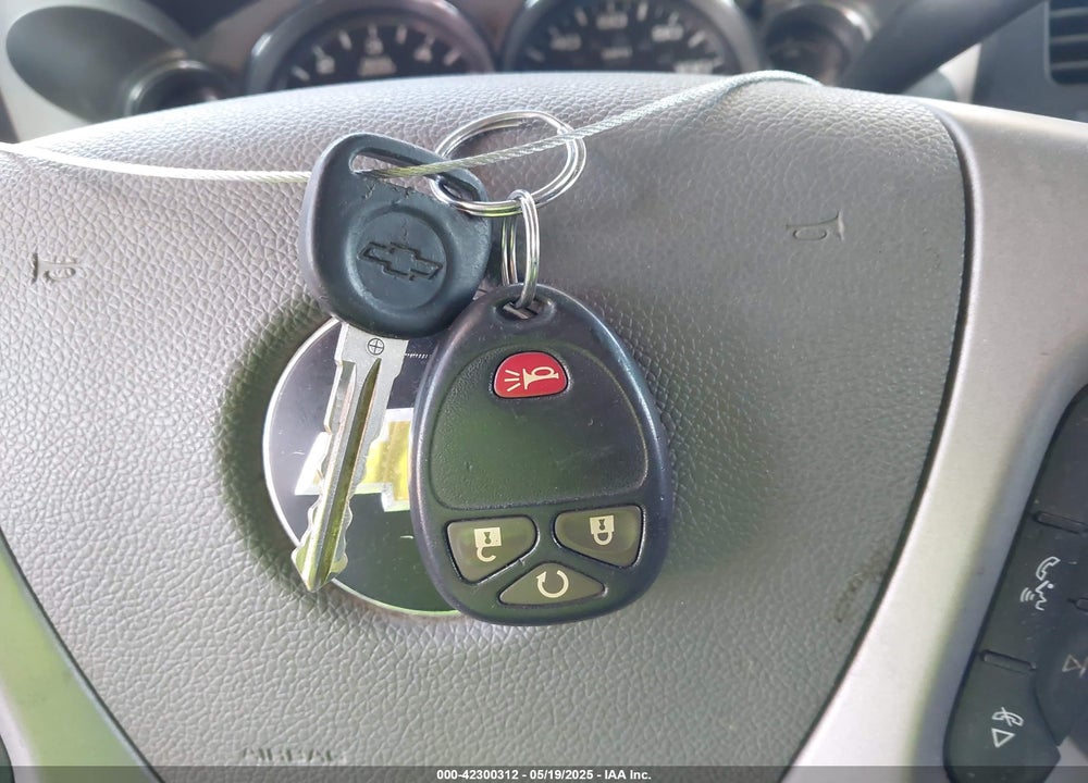 2013 CHEVROLET SILVERADO 1500 VIN: 3GCPKSE72DG255390