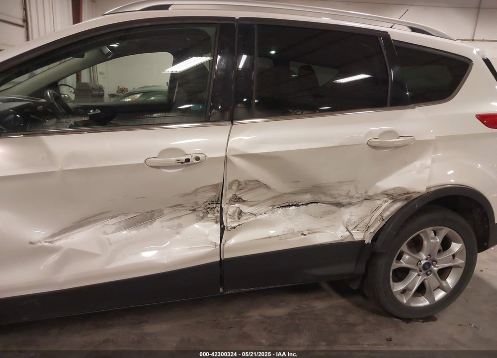 2016 FORD ESCAPE VIN: 1FMCU9J99GUA61848