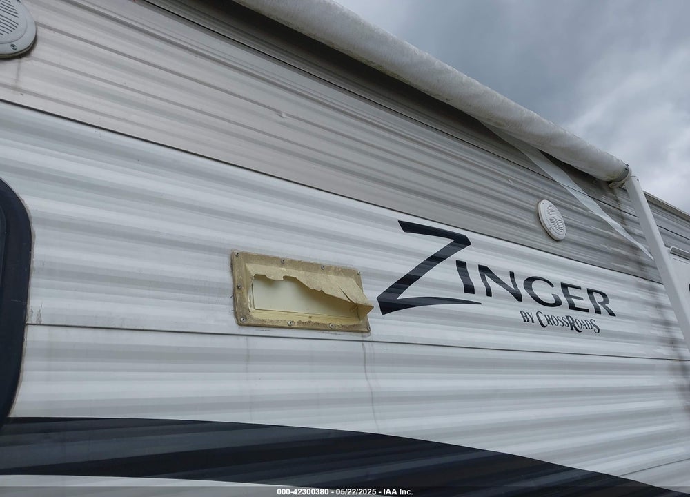 2014 CROSSROADS ZINGER 27RL VIN: 4V0TC2725EJ002356