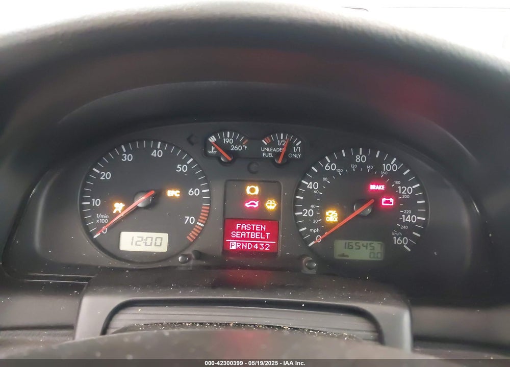2001 VOLKSWAGEN PASSAT GLX VIN: WVWLH63BX1E033291