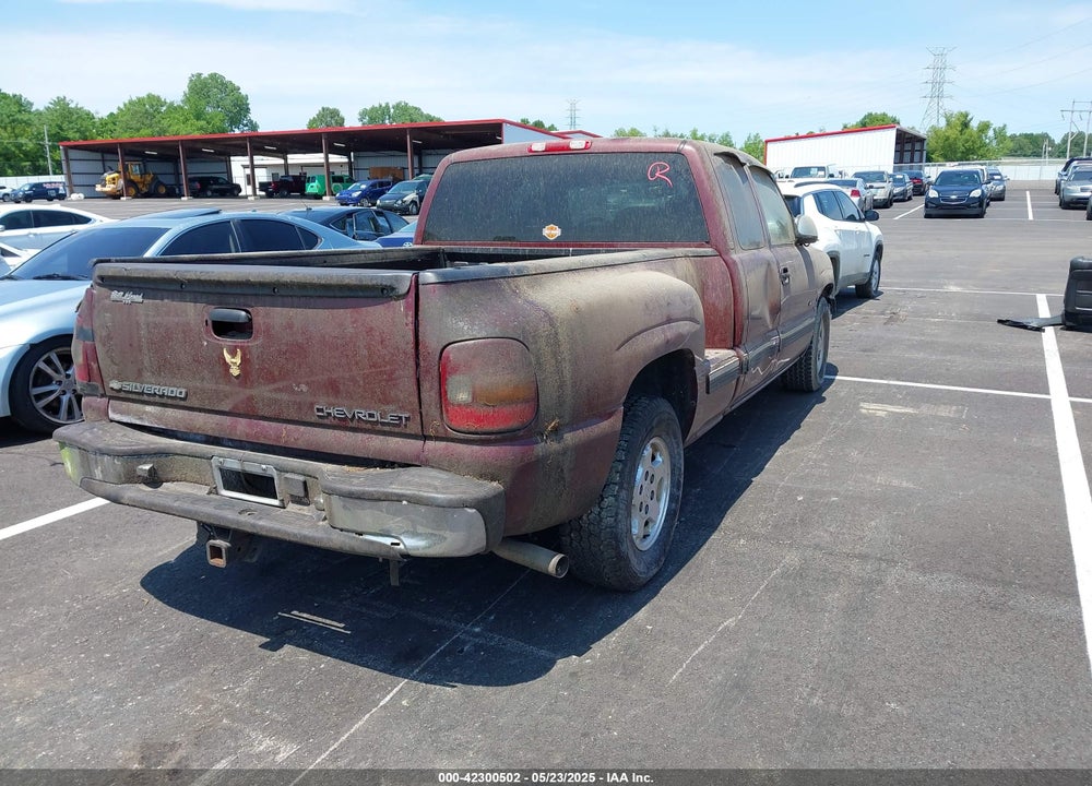 2001 CHEVROLET SILVERADO C1500 VIN: 2GCEC19T811170497