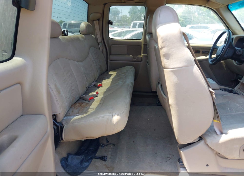 2001 CHEVROLET SILVERADO C1500 VIN: 2GCEC19T811170497