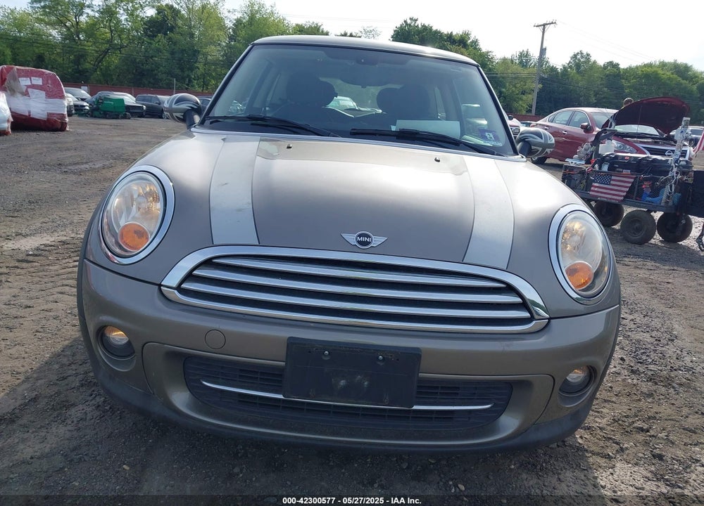 2013 MINI HARDTOP VIN: WMWSU3C5XDT685745