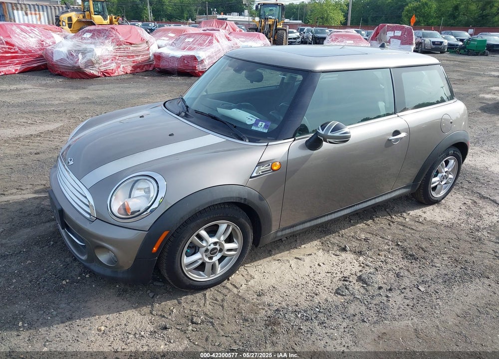 2013 MINI HARDTOP VIN: WMWSU3C5XDT685745