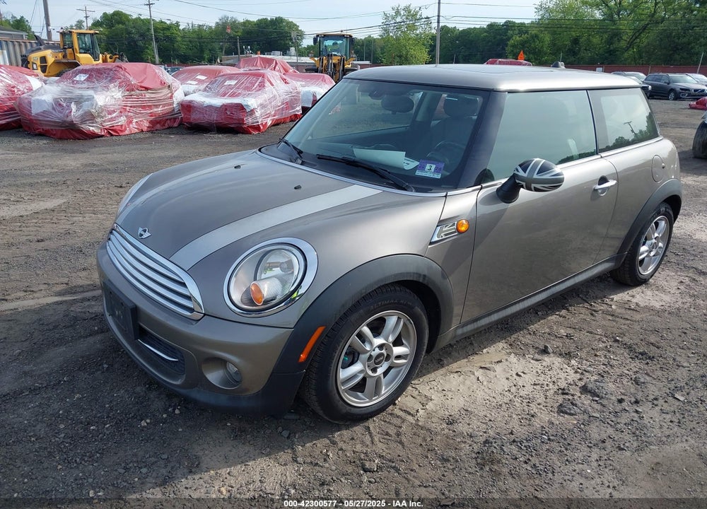 2013 MINI HARDTOP VIN: WMWSU3C5XDT685745
