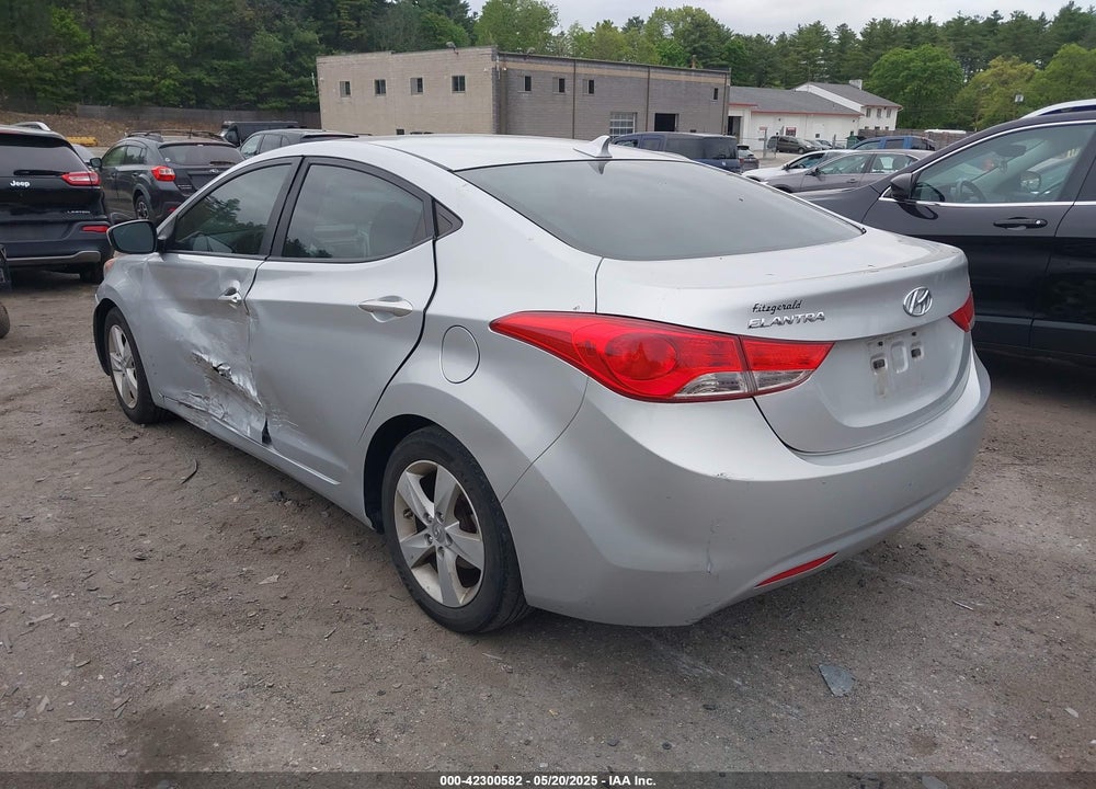 2013 HYUNDAI ELANTRA VIN: 5NPDH4AE3DH321793