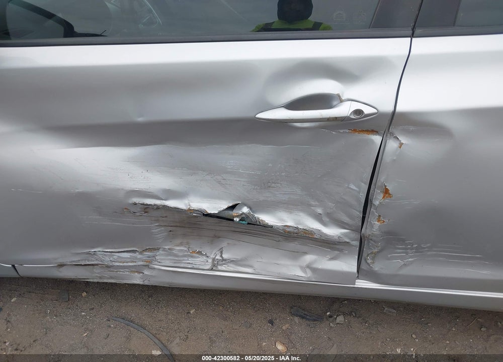 2013 HYUNDAI ELANTRA VIN: 5NPDH4AE3DH321793