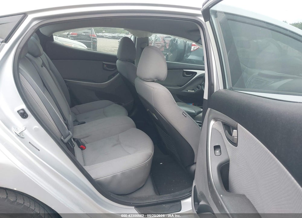 2013 HYUNDAI ELANTRA VIN: 5NPDH4AE3DH321793