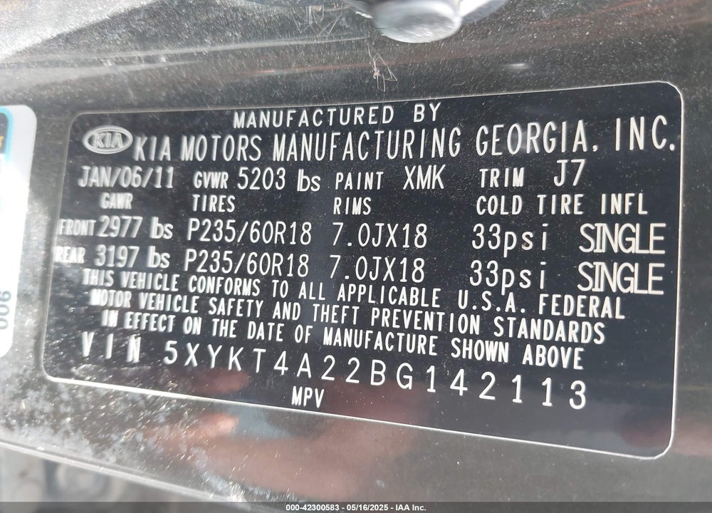 2011 KIA SORENTO VIN: 5XYKT4A22BG142113