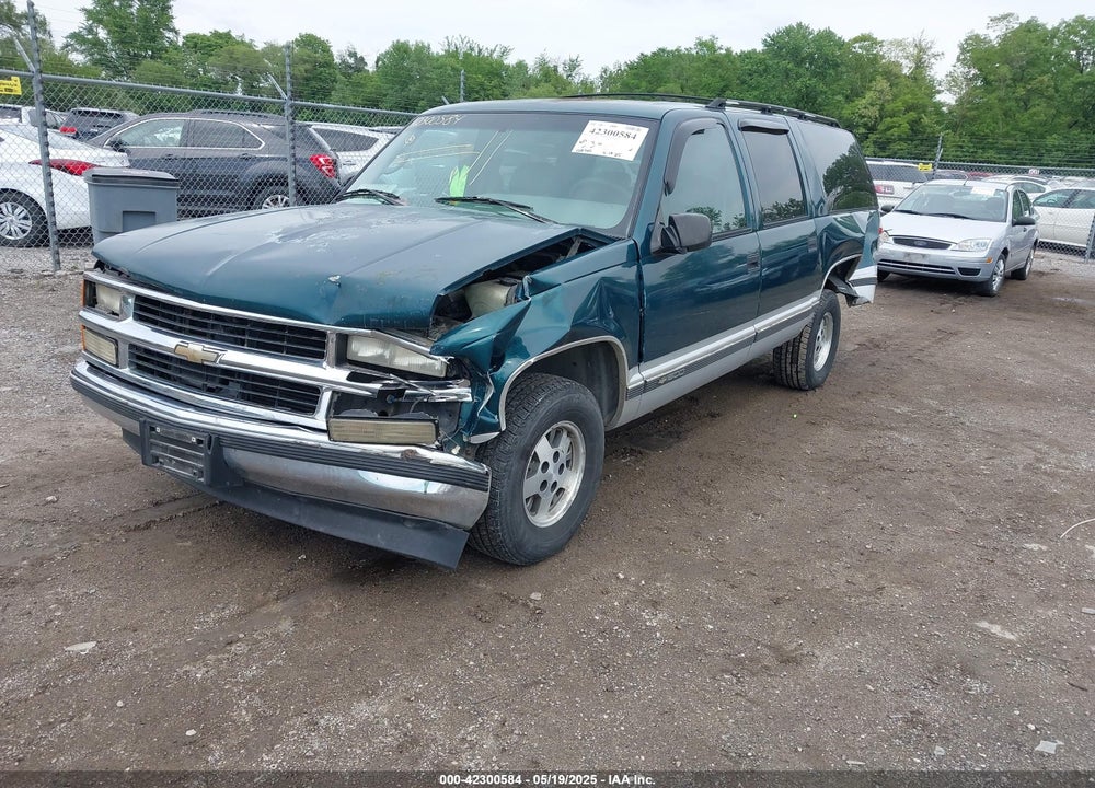 1995 CHEVROLET SUBURBAN C1500 VIN: 1GNEC16K3SJ381424