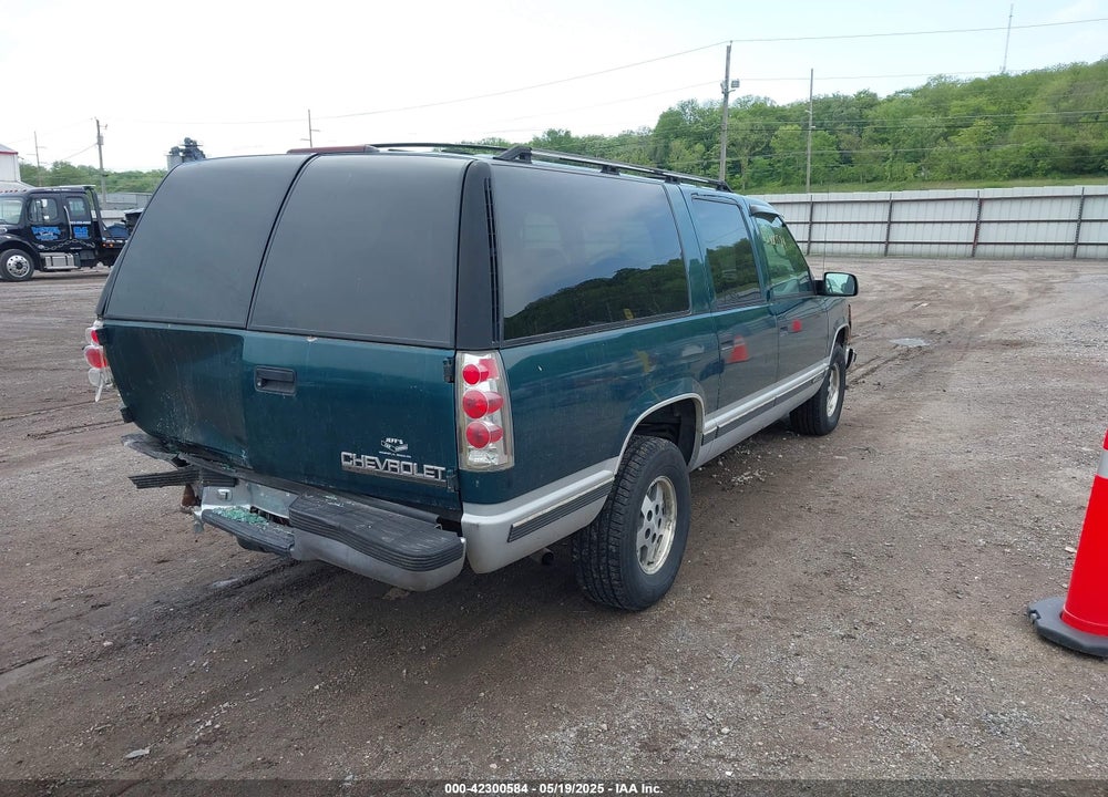 1995 CHEVROLET SUBURBAN C1500 VIN: 1GNEC16K3SJ381424