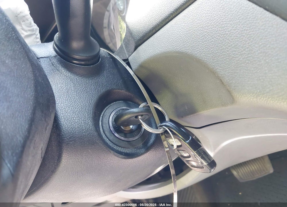 2013 HYUNDAI SONATA VIN: 5NPEB4AC3DH758469