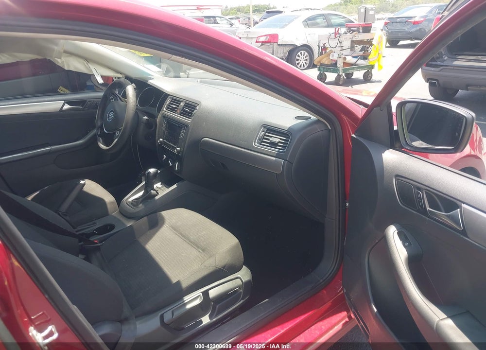 2016 VOLKSWAGEN JETTA VIN: 3VWD67AJ9GM318445