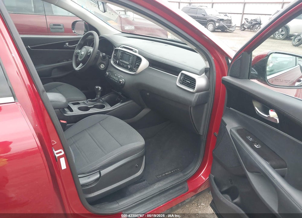 2017 KIA SORENTO VIN: 5XYPG4A33HG234875
