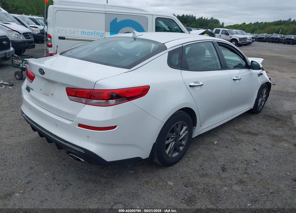 2020 KIA OPTIMA VIN: 5XXGT4L32LG450805
