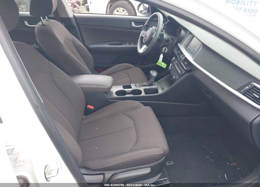2020 KIA OPTIMA VIN: 5XXGT4L32LG450805