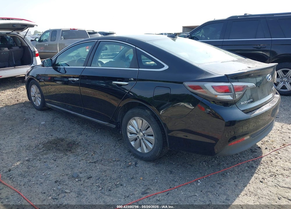 2016 HYUNDAI SONATA VIN: KMHE24L11GA018549