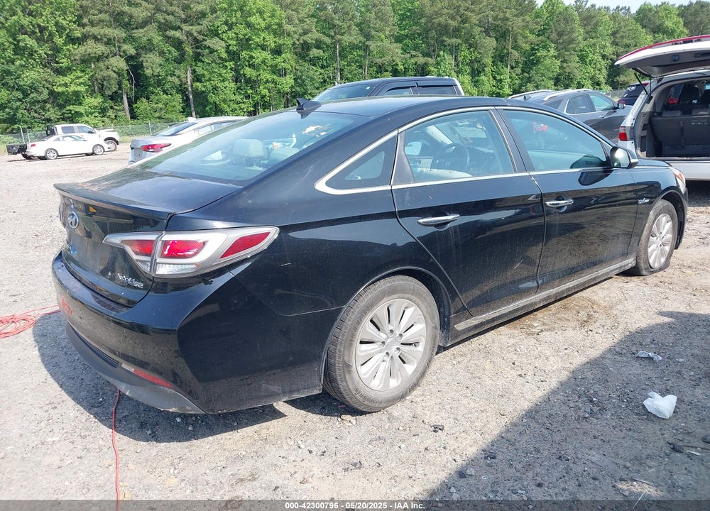 2016 HYUNDAI SONATA VIN: KMHE24L11GA018549