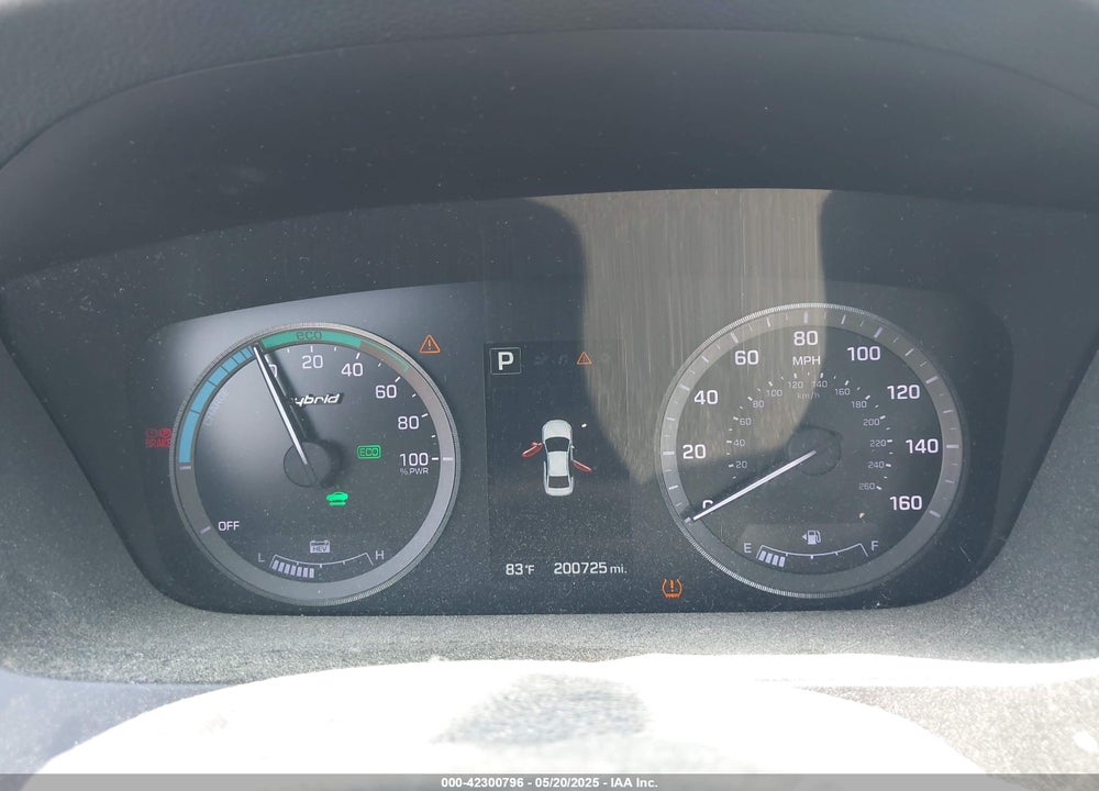 2016 HYUNDAI SONATA VIN: KMHE24L11GA018549