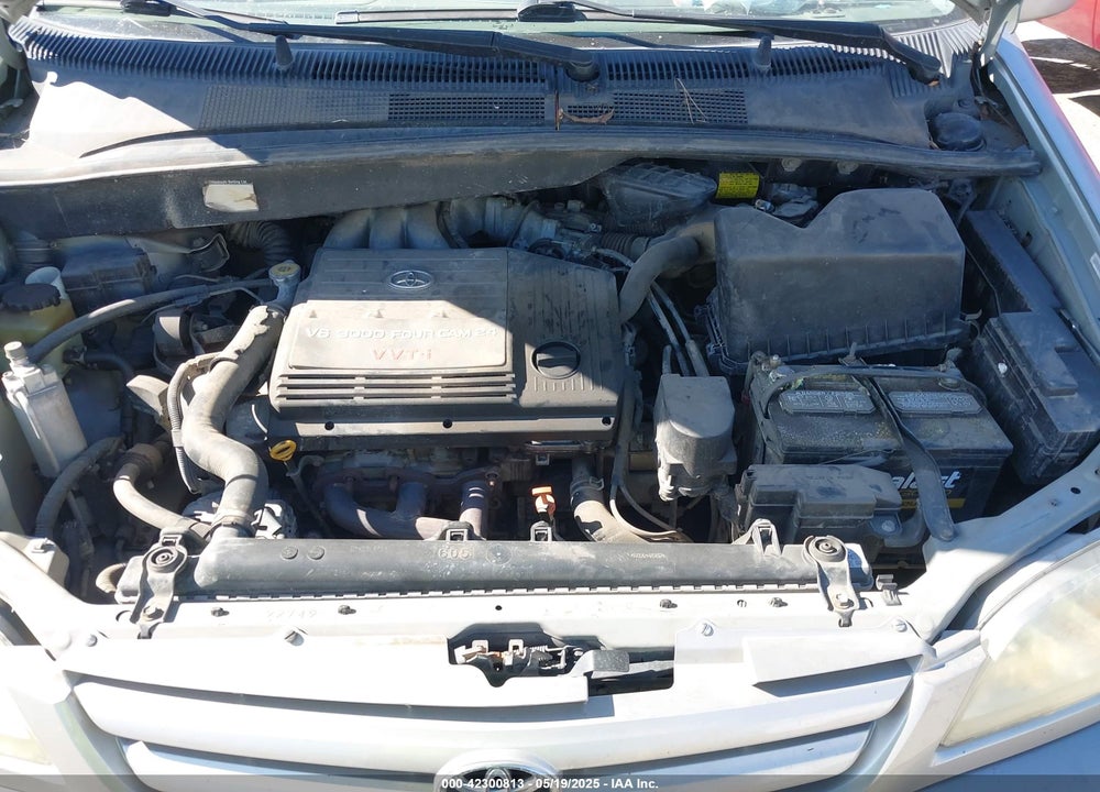2002 TOYOTA SIENNA XLE VIN: 4T3ZF13C12U432578