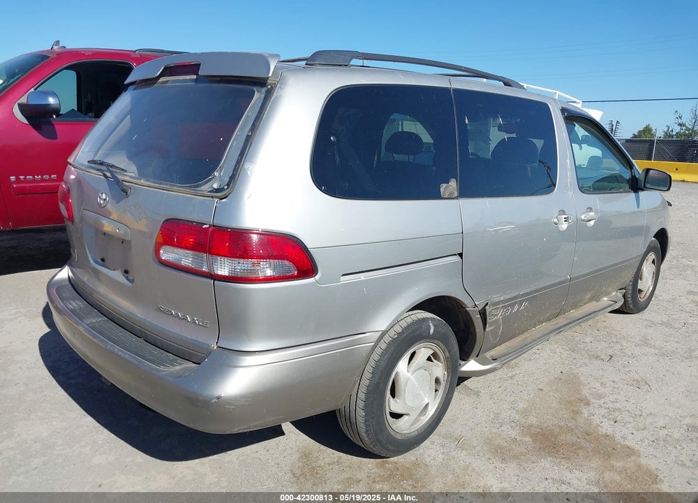 2002 TOYOTA SIENNA XLE VIN: 4T3ZF13C12U432578