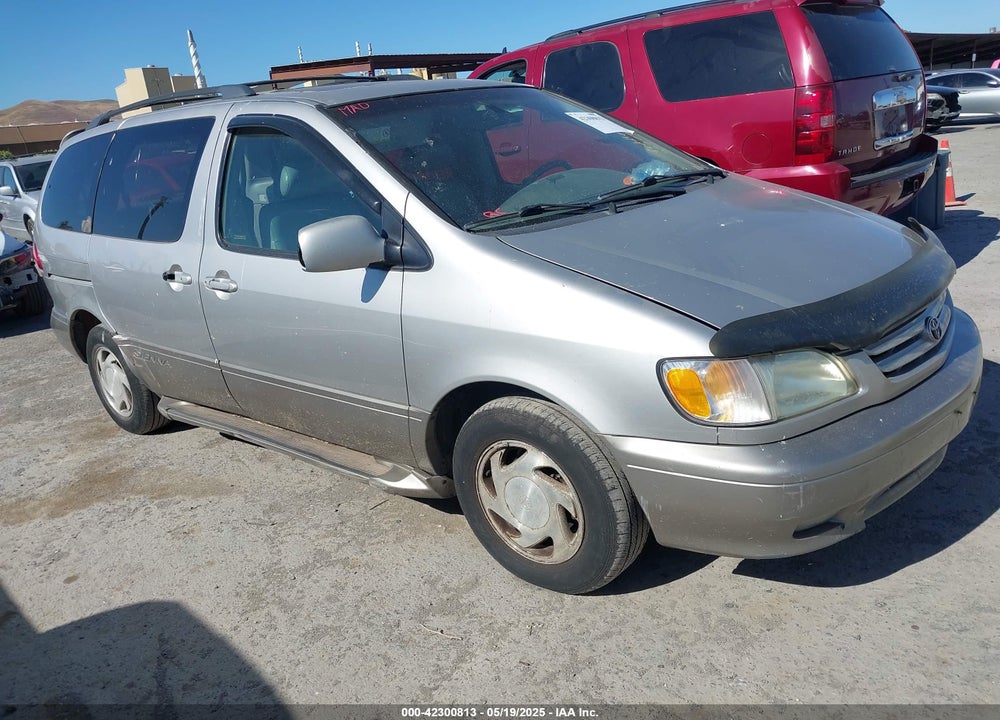 2002 TOYOTA SIENNA XLE VIN: 4T3ZF13C12U432578