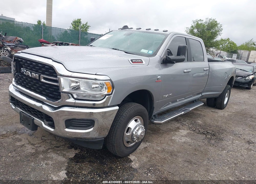 2022 RAM 3500 BIG HORN  4X4 8' BOX VIN: 3C63RRHL2NG302972