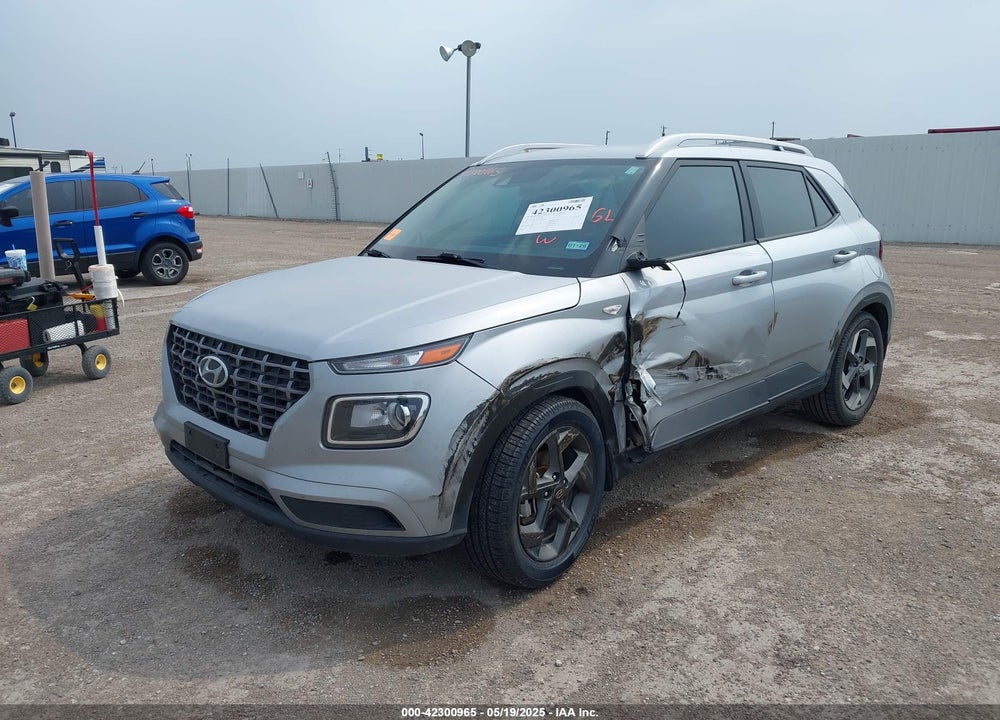 2021 HYUNDAI VENUE VIN: KMHRC8A37MU081076