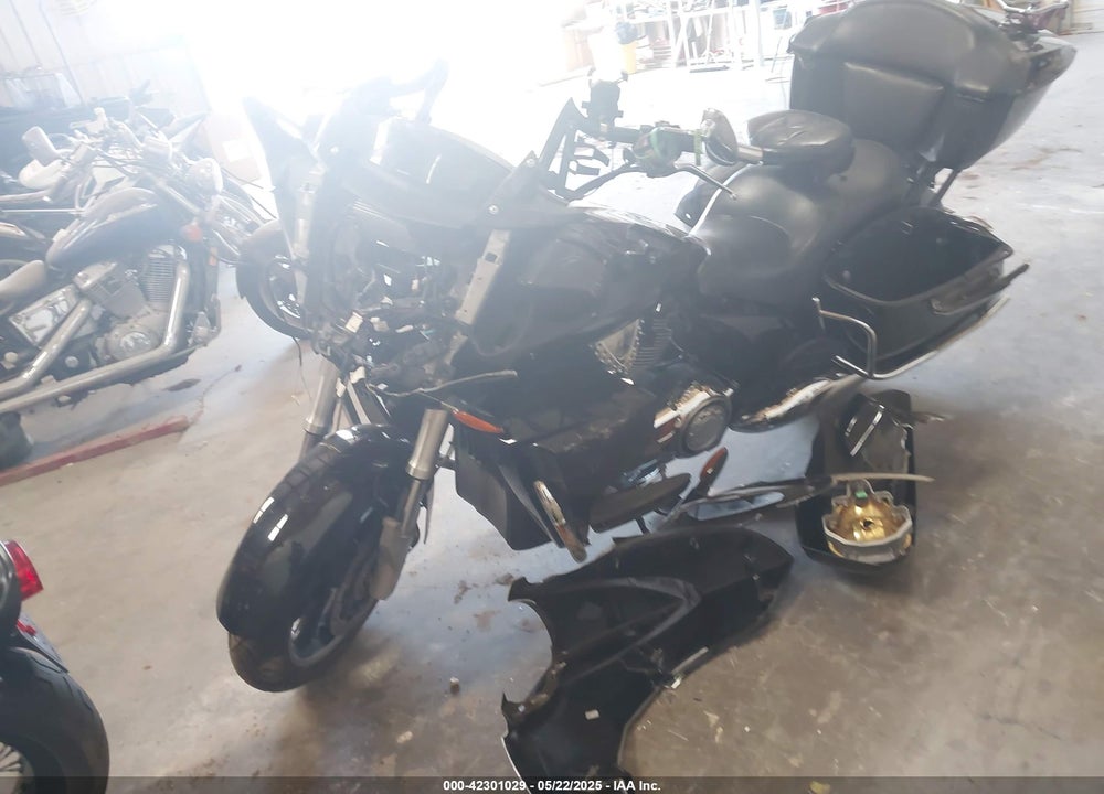 2015 VICTORY MOTORCYCLES CROSS COUNTRY TOUR VIN: 5VPTW36N6F3045954