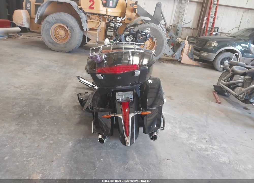 2015 VICTORY MOTORCYCLES CROSS COUNTRY TOUR VIN: 5VPTW36N6F3045954