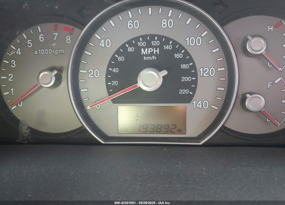 2007 KIA RONDO LX V6 VIN: KNAFG526477110293