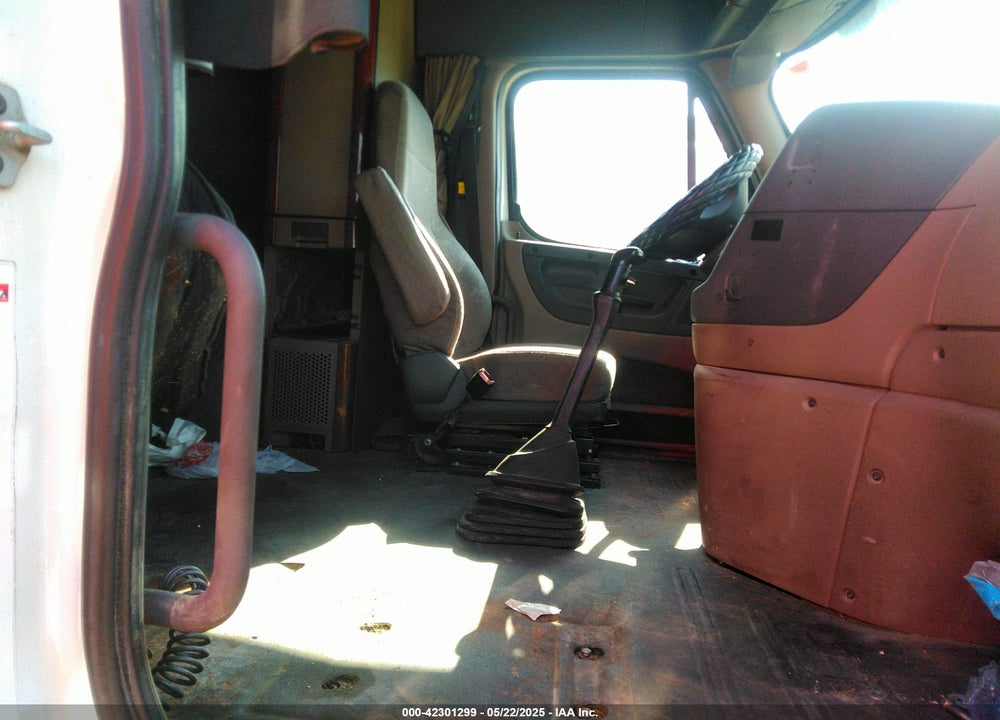 2014 FREIGHTLINER CASCADIA 113 VIN: 3AKJGHDV3ESFW4655
