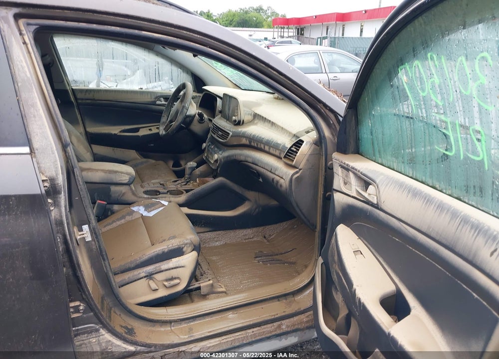 2019 HYUNDAI TUCSON VIN: KM8J33AL5KU904519