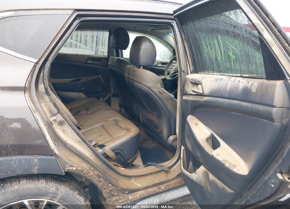 2019 HYUNDAI TUCSON VIN: KM8J33AL5KU904519